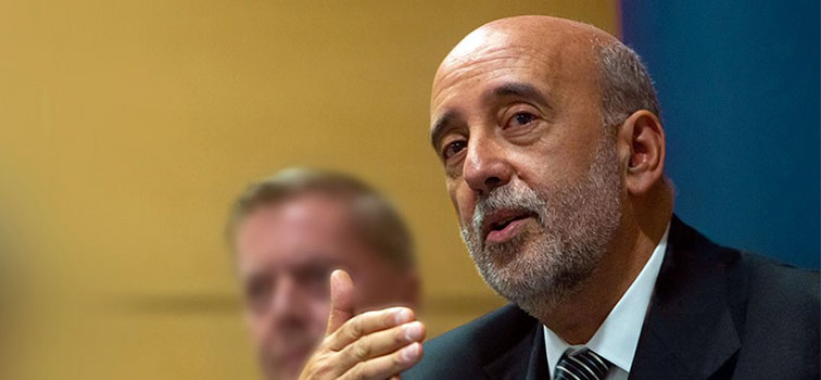 Governor Gabriel Makhlouf speaking and looking up.